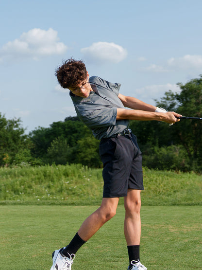 Junior golfer with the Tour Edge Max-J Red golf set